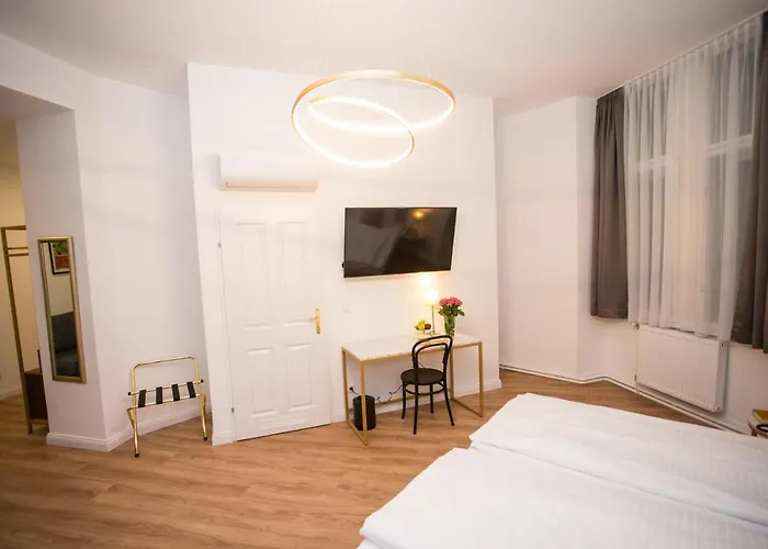 Hotel I Self Check In I Ac In Viena