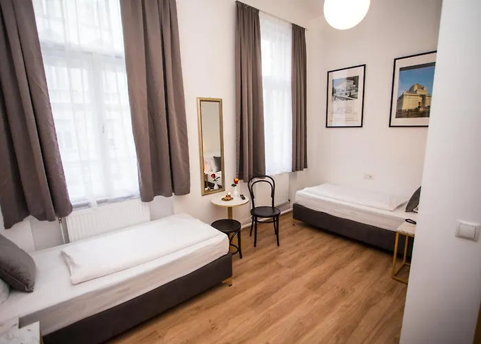 Hotel I Self Check In I Ac In Viena